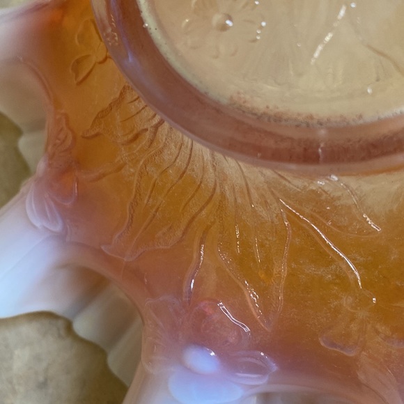 Fenton Carnival Opalescent triple crimped  bowl - Picture 8 of 11